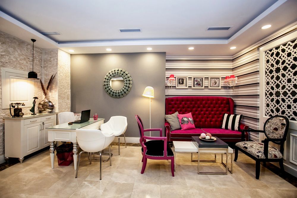 Hotel Raymond Blue